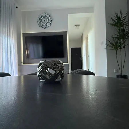 Lux Grey Lägenhet *